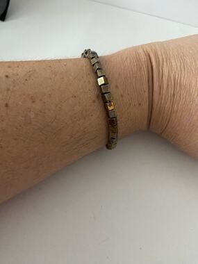 Square bead bracelet
